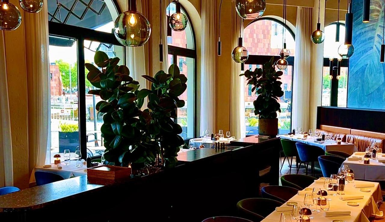 U Eat & Sleep Antwerp Hotel Exterior photo