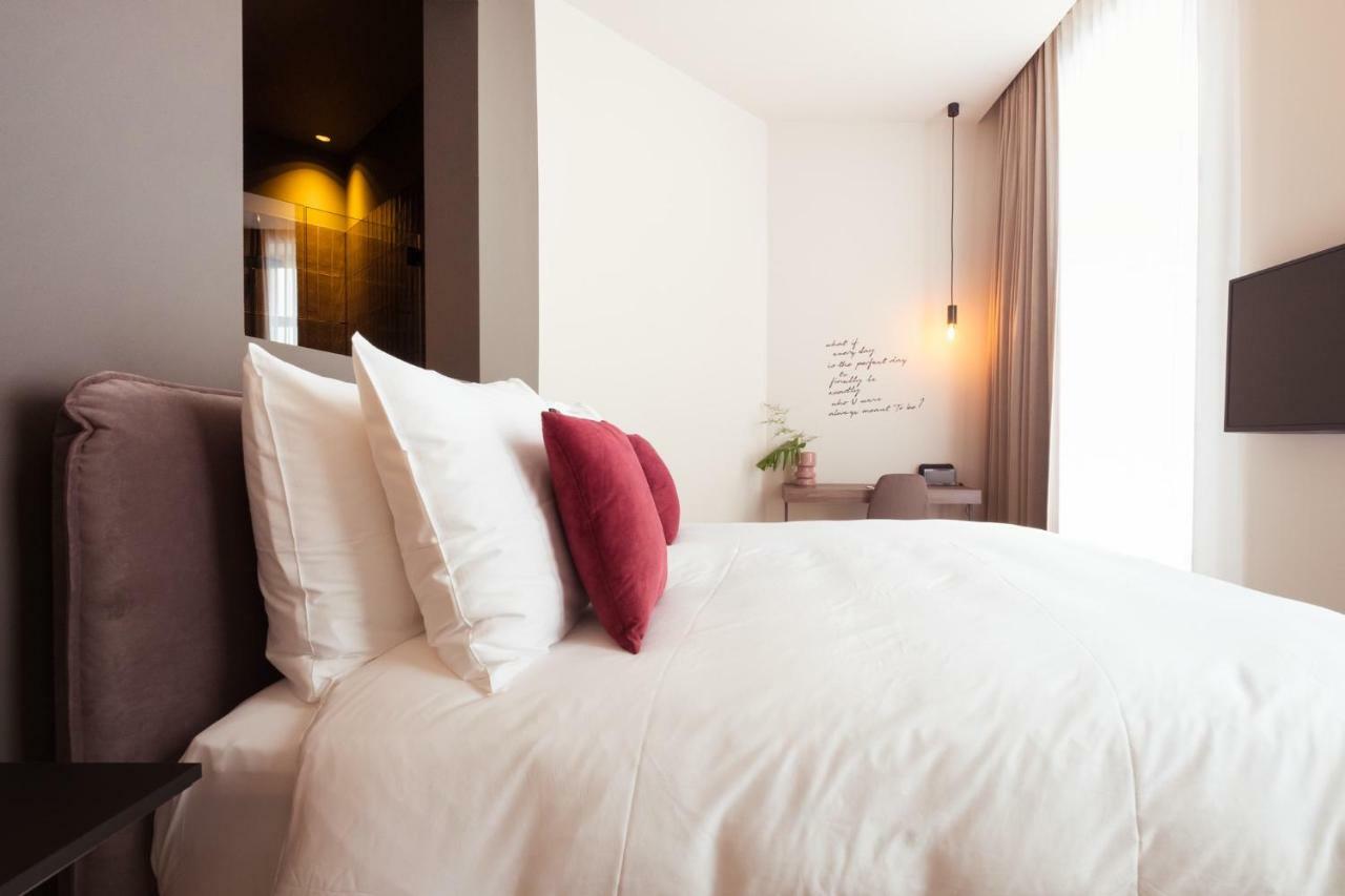 U Eat & Sleep Antwerp Hotel Exterior photo